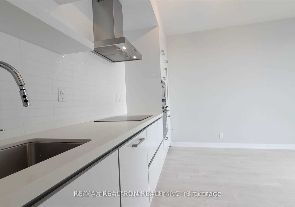 2221-yonge-street-toronto-ontario-c12348769