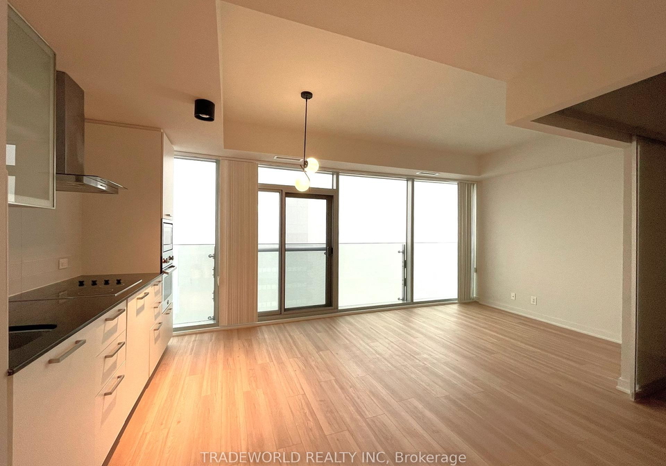 14-york-street-toronto-ontario-c12348822
