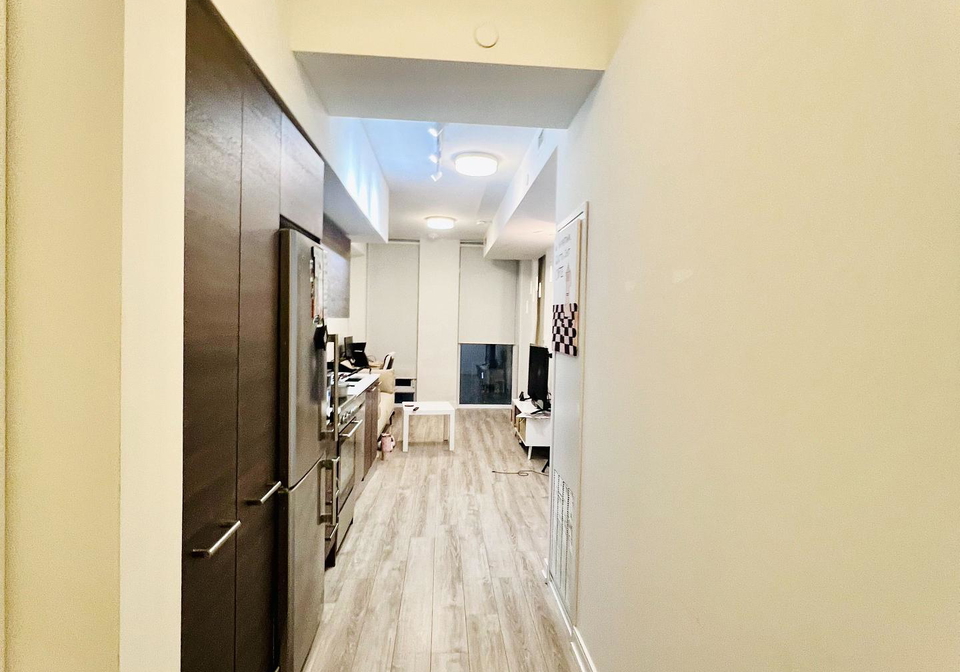 28-wellesley-street-e-toronto-ontario-c12348942