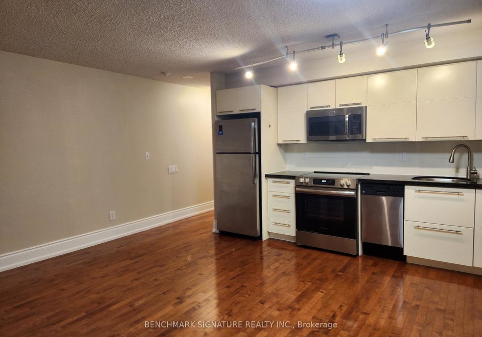 25-carlton-street-toronto-ontario-c12349027