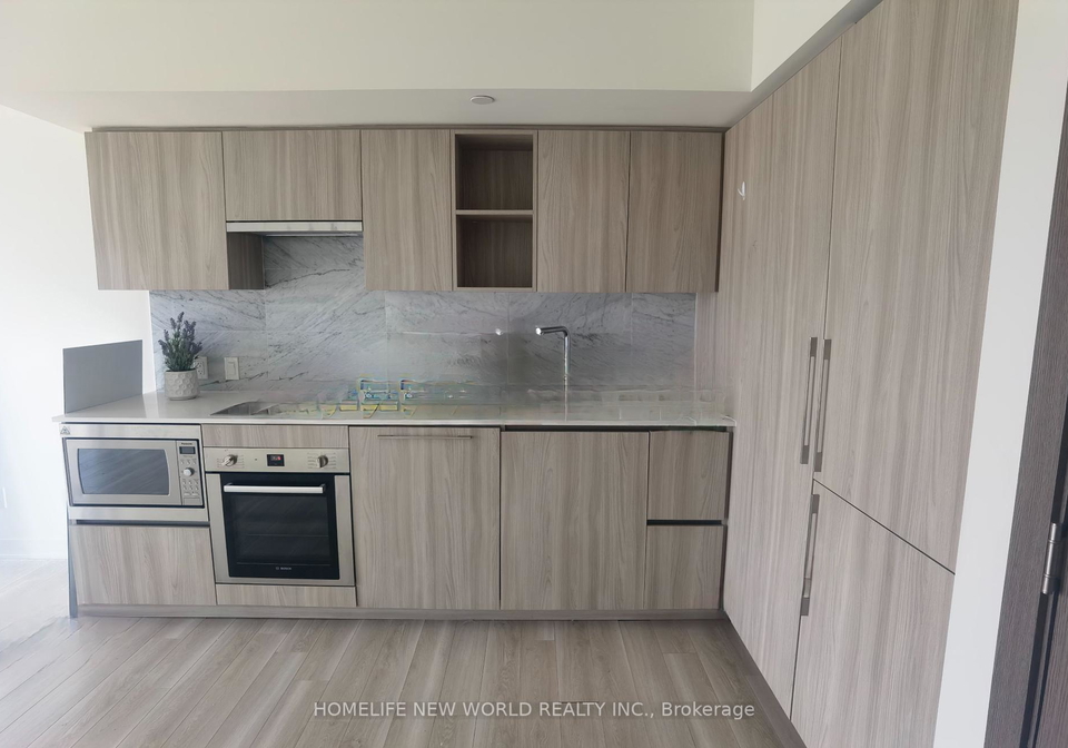 17-bathurst-street-toronto-ontario-c12349045