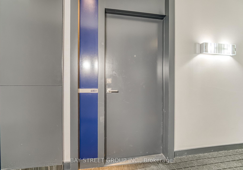 832-bay-street-toronto-ontario-c12349249
