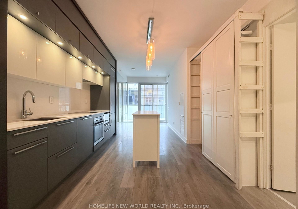 15-grenville-street-toronto-ontario-c12349355