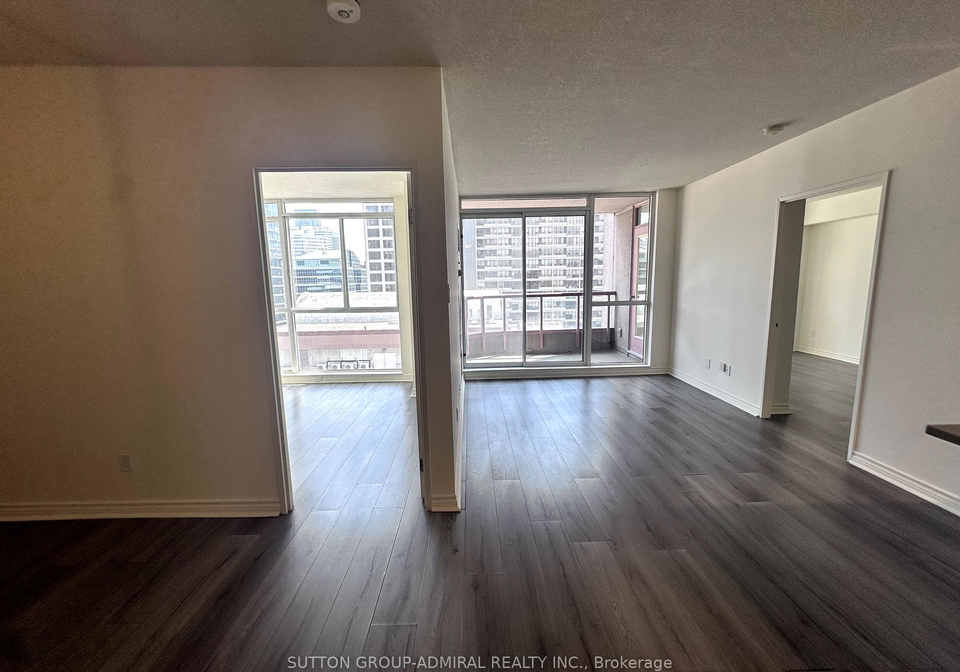 736-bay-street-toronto-ontario-c12349387