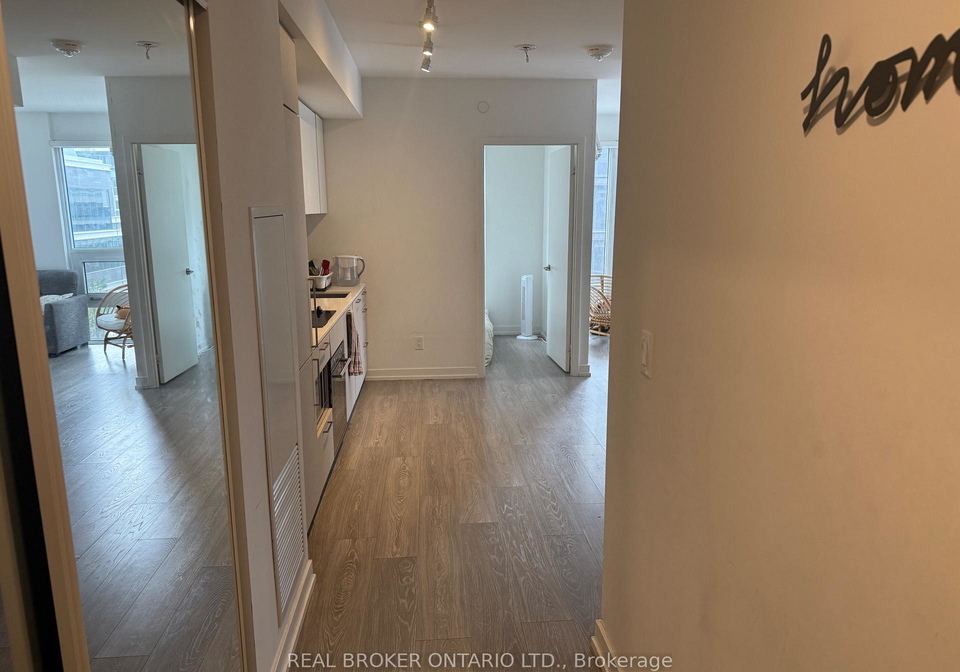 19-western-battery-road-toronto-ontario-c12349486