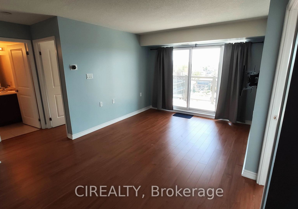 872-sheppard-avenue-w-toronto-ontario-c12349553