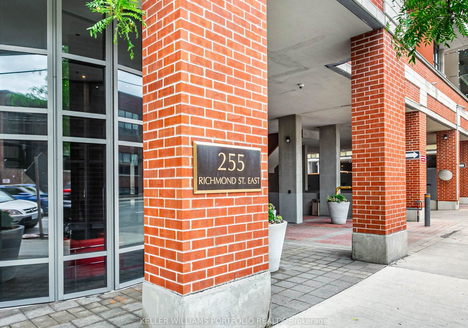 255-richmond-street-e-toronto-ontario-c12349725