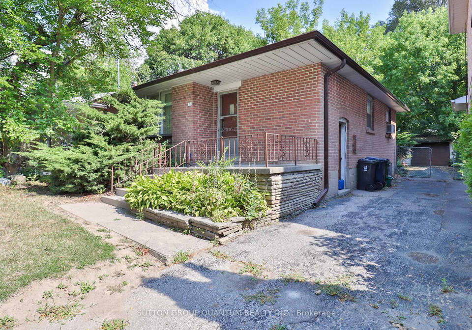 11-collinson-boulevard-n-toronto-ontario-c12349850