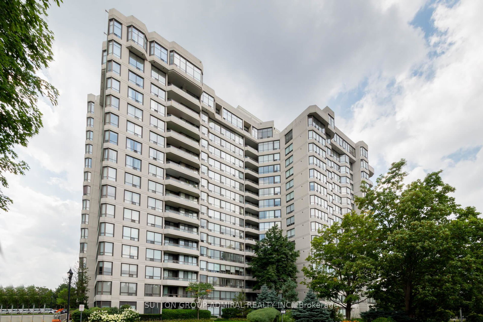 1131-steeles-avenue-w-toronto-ontario-c12349865