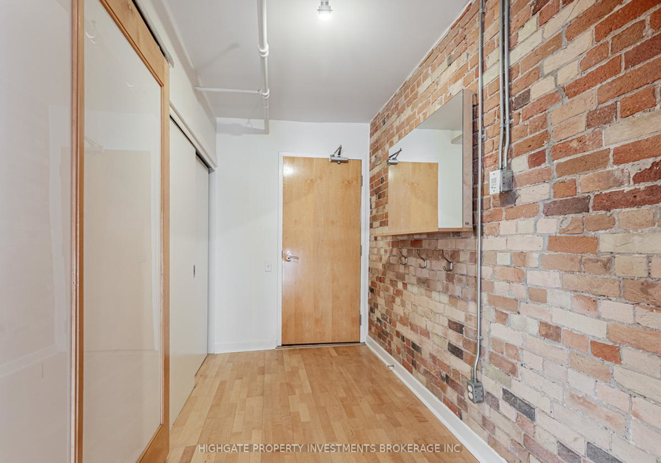 81a-front-street-e-toronto-ontario-c12349910