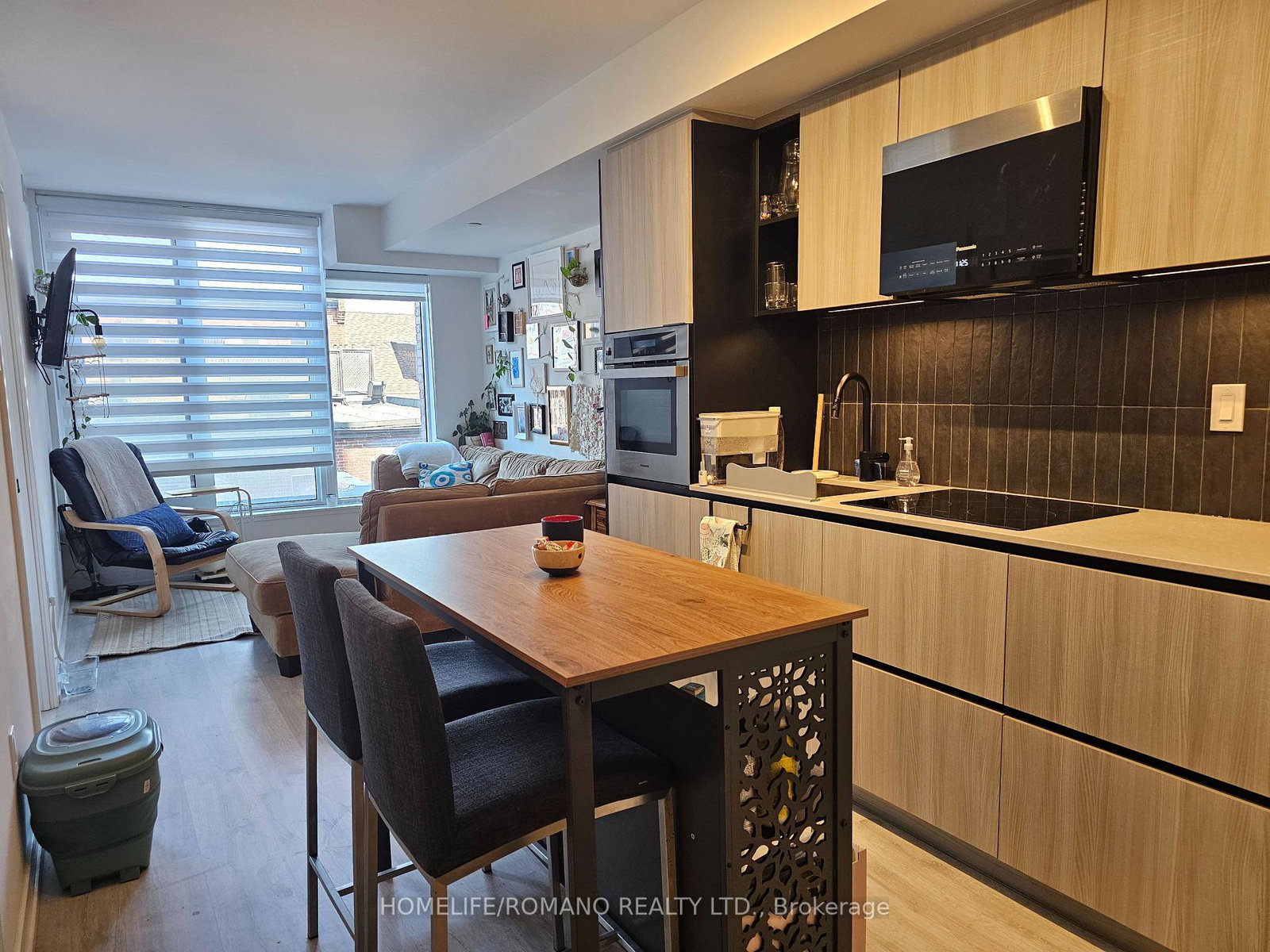 2-augusta-avenue-toronto-ontario-c12350136