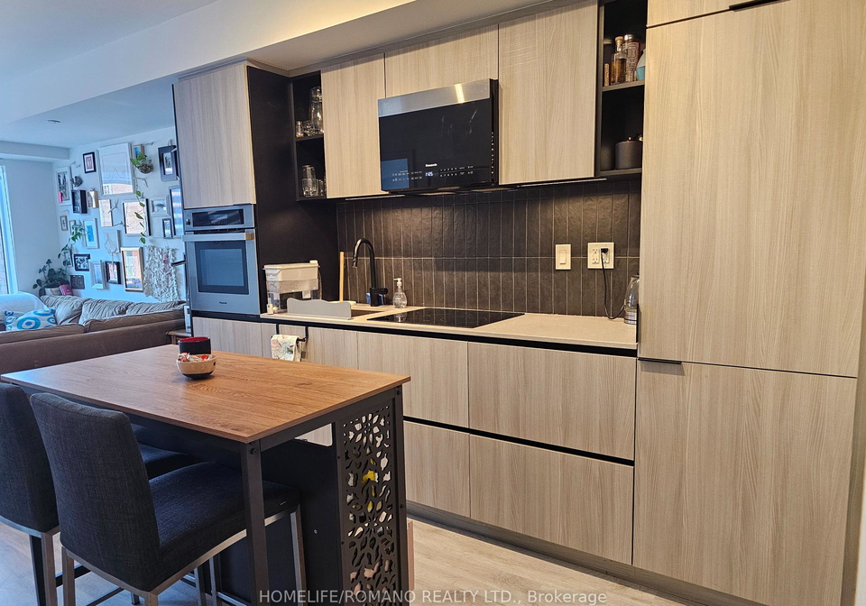 2-augusta-avenue-toronto-ontario-c12350136