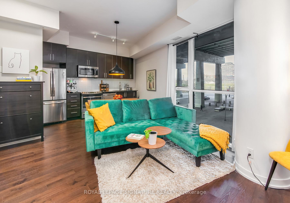 20-bruyeres-mews-toronto-ontario-c12350172