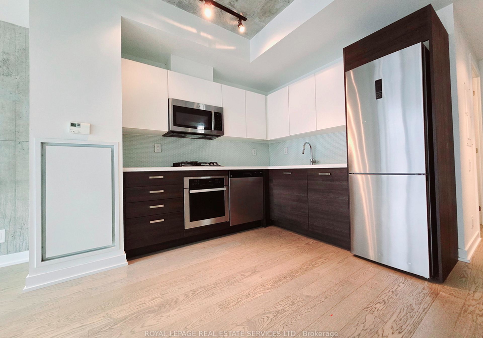 39-brant-street-toronto-ontario-c12350183