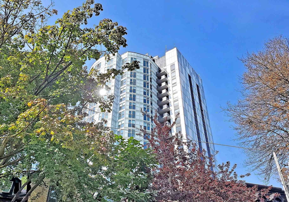 219-dundas-street-e-toronto-ontario-c12350315