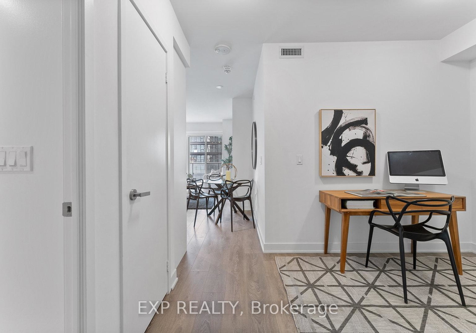 99-broadway-avenue-toronto-ontario-c12350339