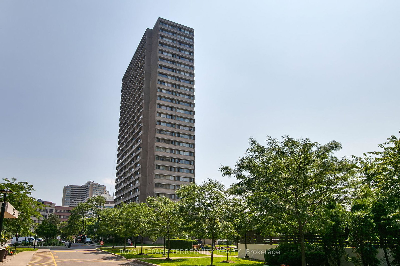 715-don-mills-road-east-york-ontario-c12350691
