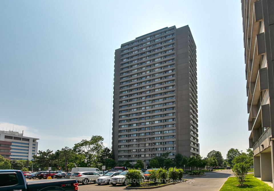 715-don-mills-road-east-york-ontario-c12350691