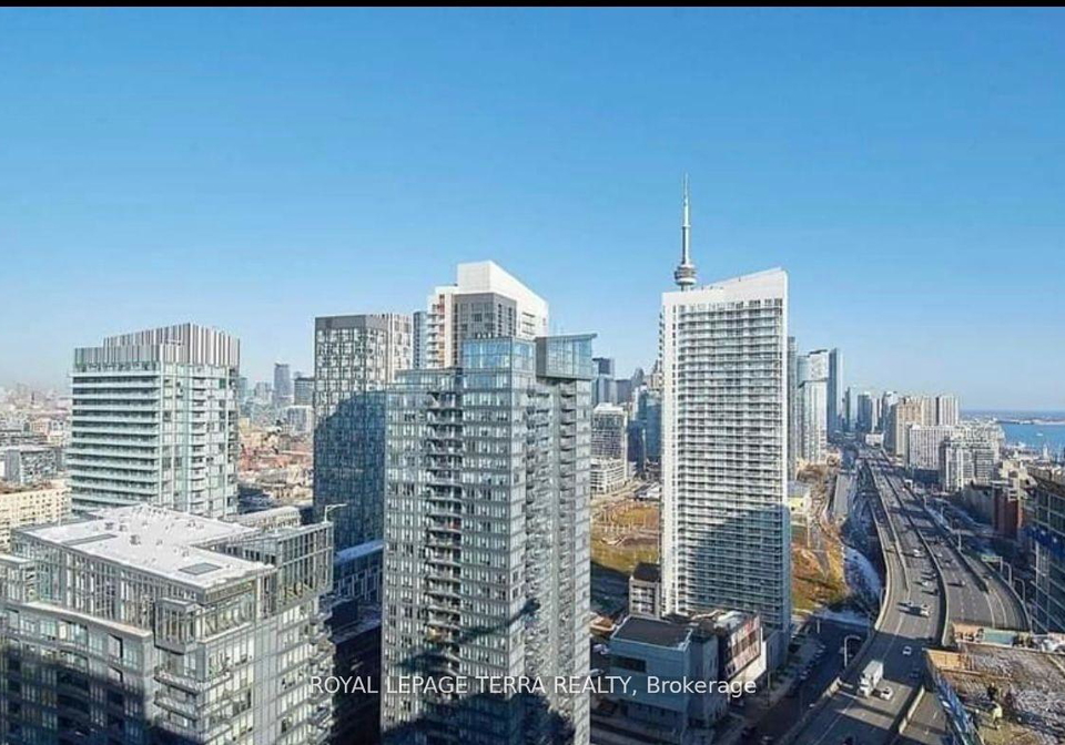 20-bruyeres-mews-toronto-ontario-c12350806