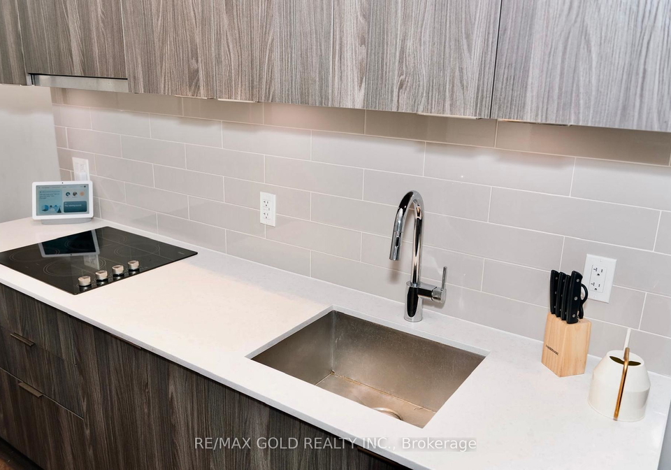 576-front-street-w-toronto-ontario-c12350935