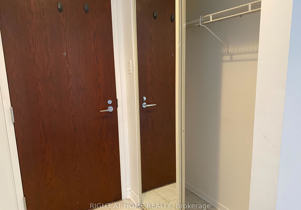 1055-bay-street-toronto-ontario-c12351019