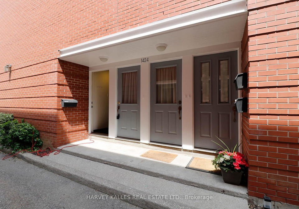 1424-bayview-avenue-toronto-ontario-c12351173