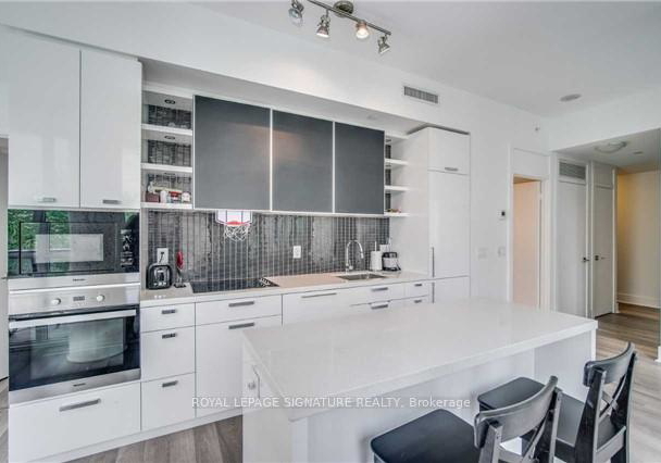 32-davenport-road-toronto-ontario-c12351295
