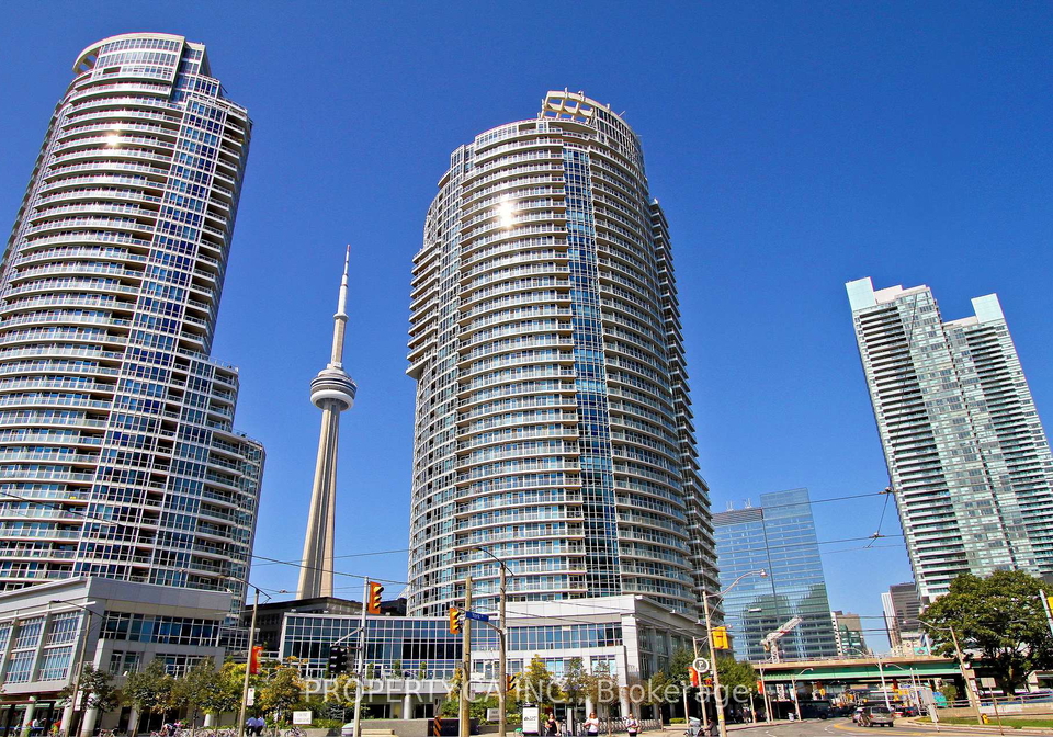 8-york-street-toronto-ontario-c12351708