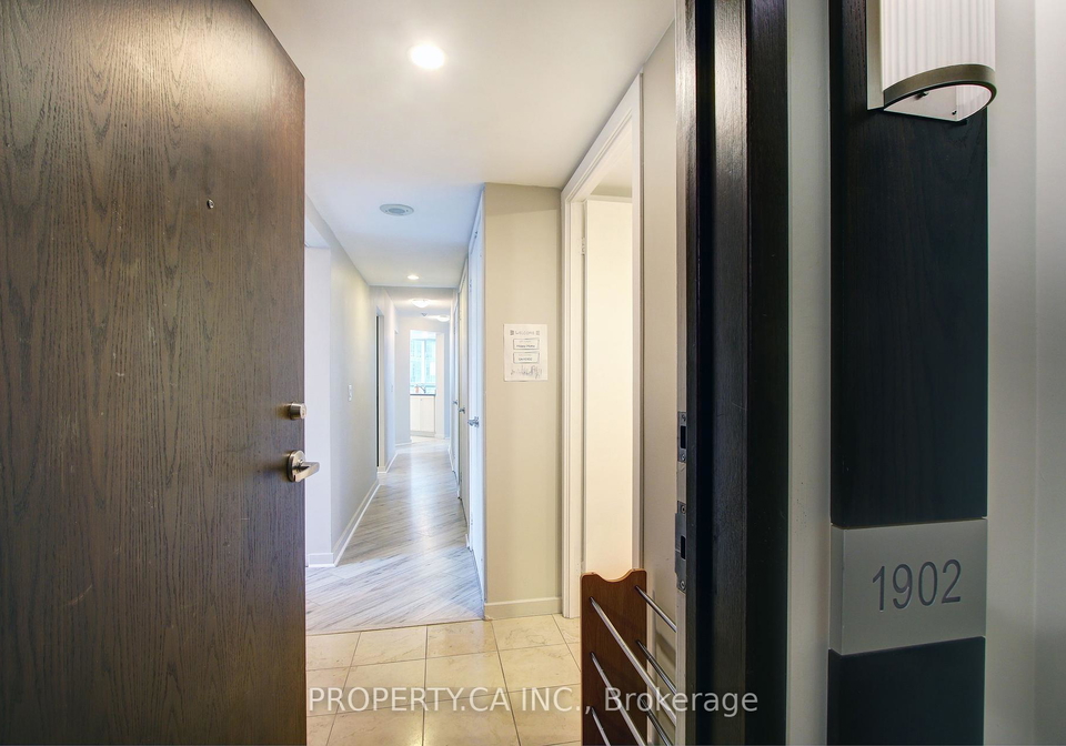 8-york-street-toronto-ontario-c12351708