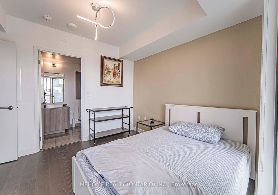11-wellesley-street-w-toronto-ontario-c12351711