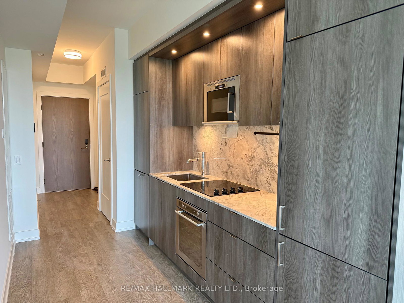 30-inn-on-the-park-drive-north-york-ontario-c12352479