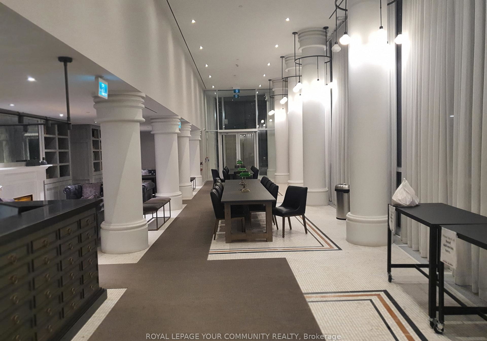 33-helendale-avenue-toronto-ontario-c12352552