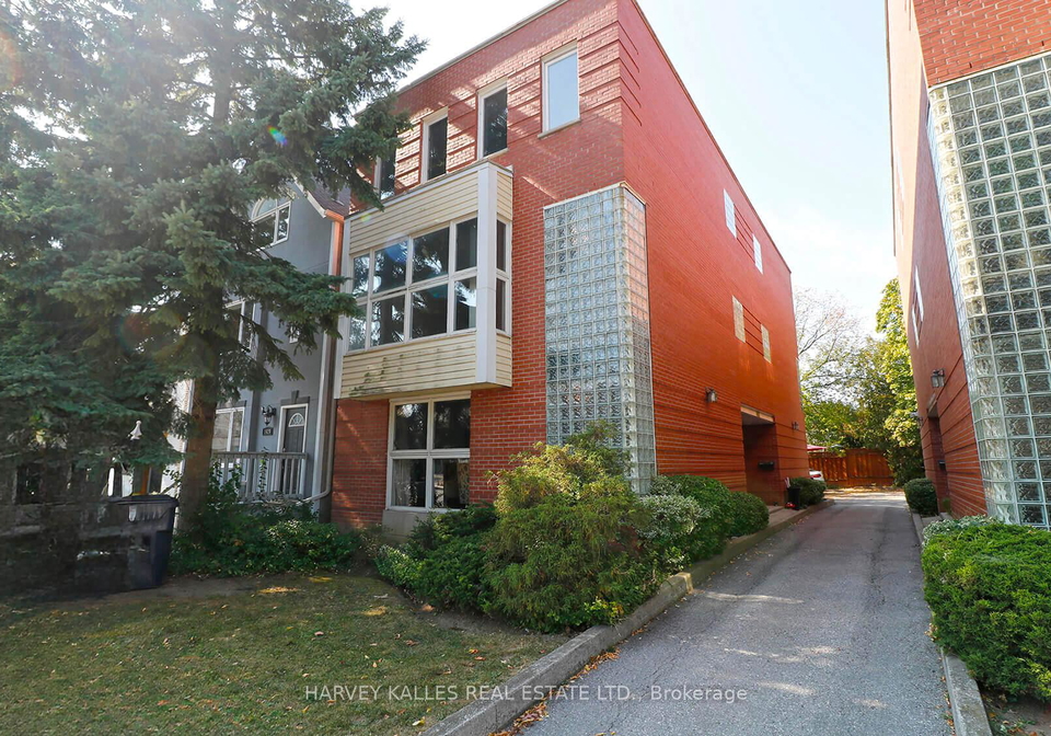 1422-bayview-avenue-toronto-ontario-c12352635