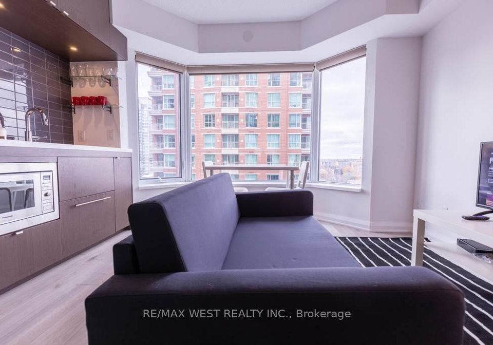 155-yorkville-avenue-toronto-ontario-c12352823