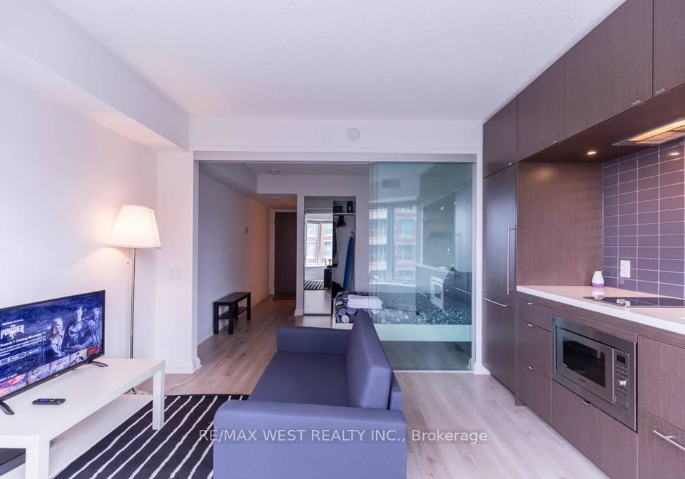 155-yorkville-avenue-toronto-ontario-c12352823