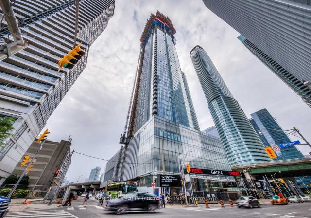 10-york-street-toronto-ontario-c12353002