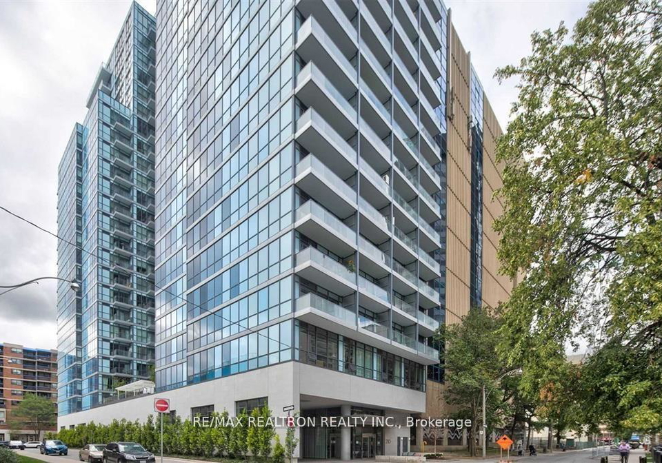 210-simcoe-street-toronto-ontario-c12353077