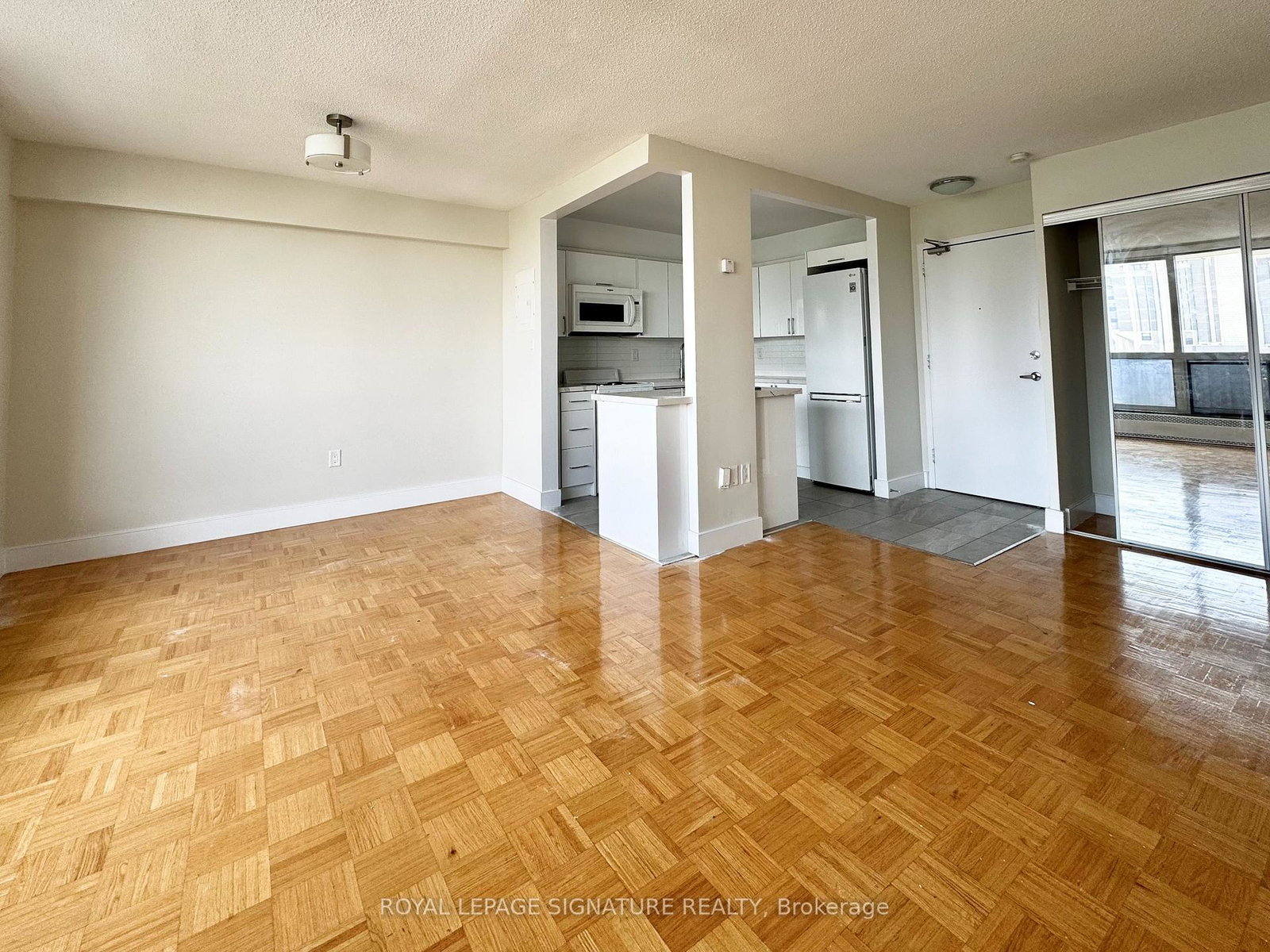 666-spadina-avenue-toronto-ontario-c12353477