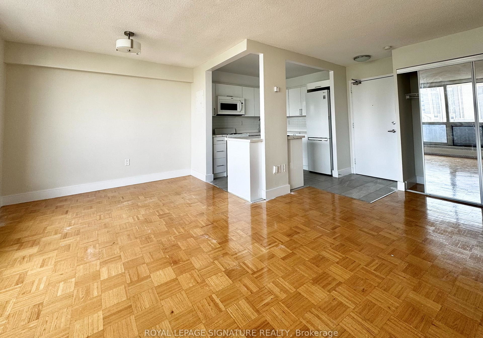 666-spadina-avenue-toronto-ontario-c12353477