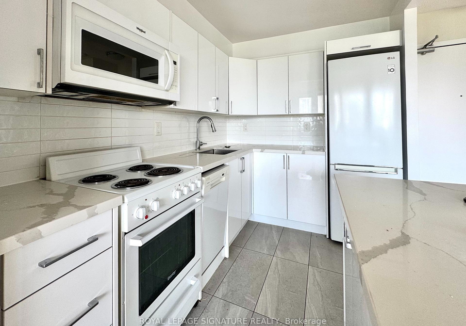 666-spadina-avenue-toronto-ontario-c12353477