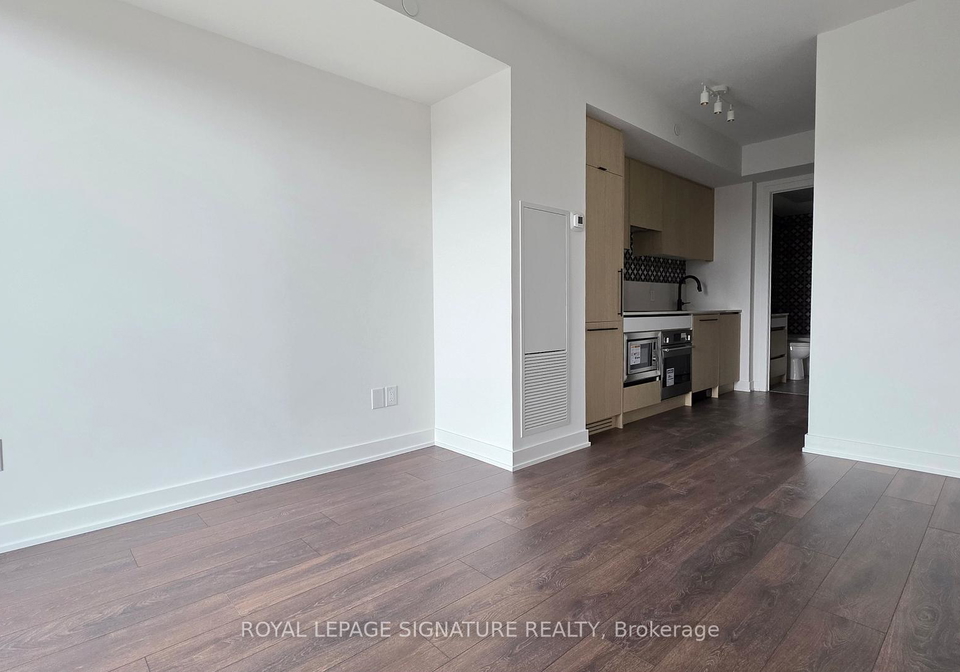 5-lakeview-avenue-toronto-ontario-c12353520