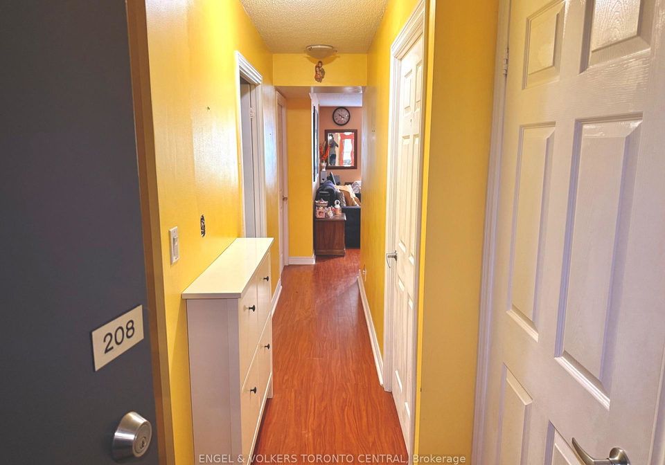 225-wellesley-street-e-toronto-ontario-c12353574
