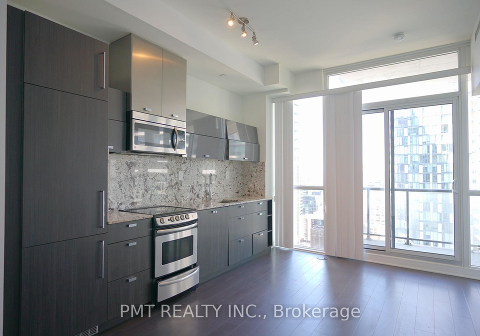 290-adelaide-street-w-toronto-ontario-c12353588