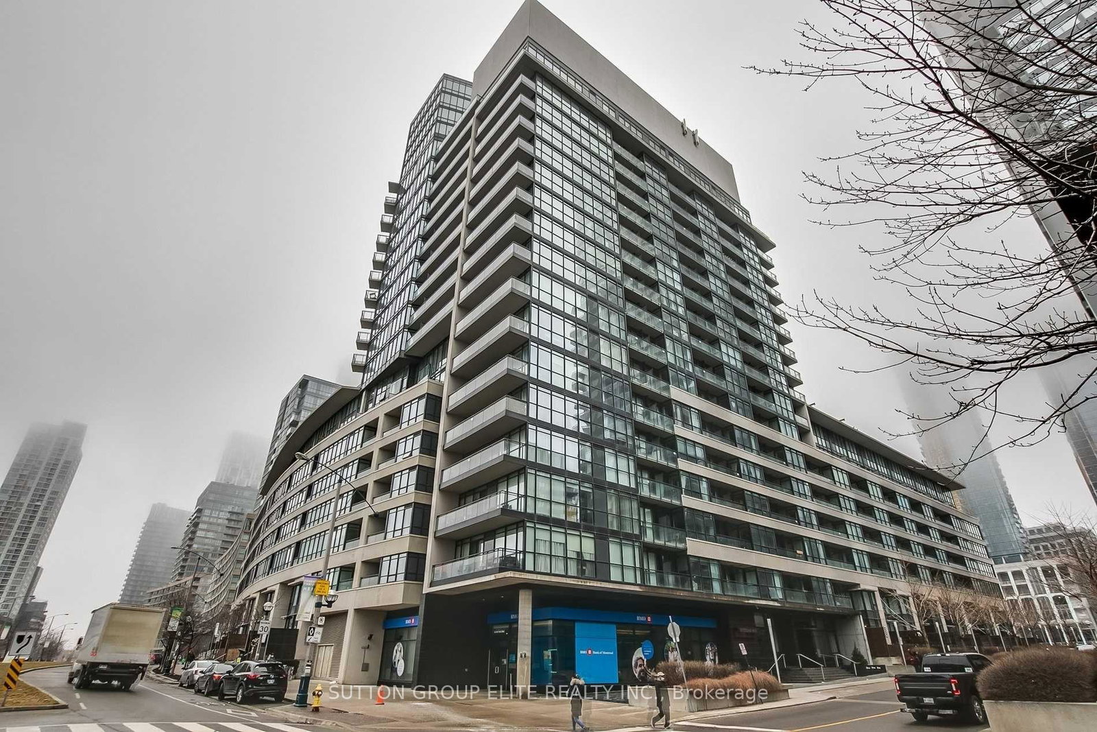 8-telegram-mews-toronto-ontario-c12353833