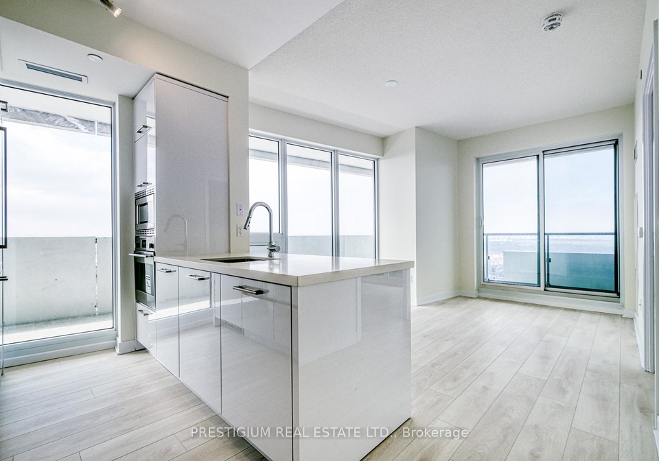 2221-yonge-street-toronto-ontario-c12354013