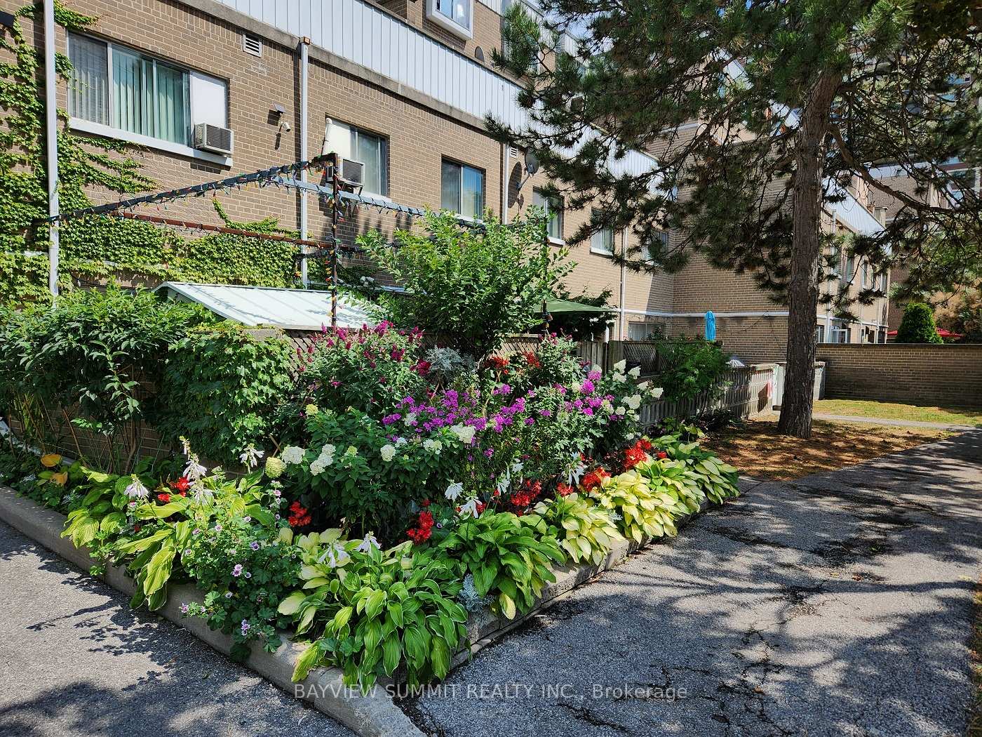 201-shaughnessy-boulevard-north-york-ontario-c12354145