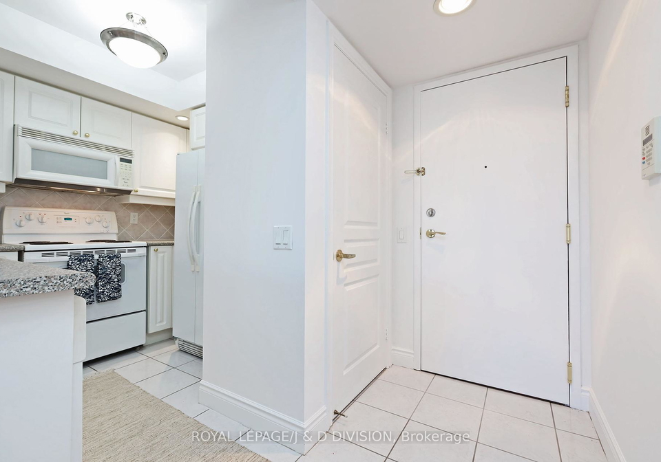 15-northtown-way-north-york-ontario-c12354293