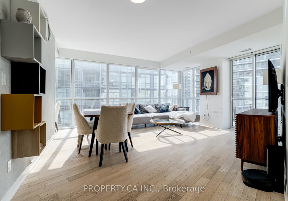 20-bruyeres-mews-toronto-ontario-c12354339