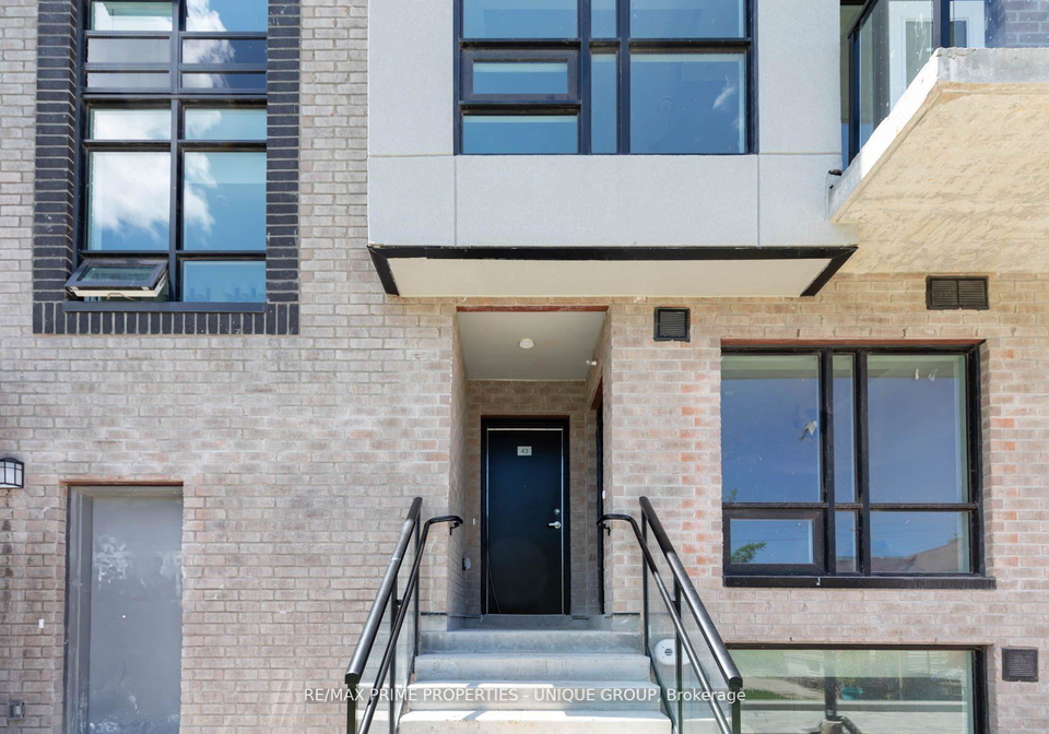 851-sheppard-avenue-w-toronto-ontario-c12354363