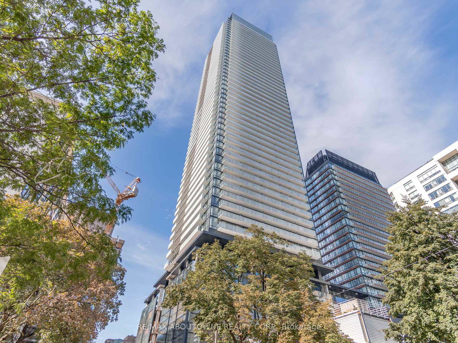 501-yonge-street-toronto-ontario-c12354817